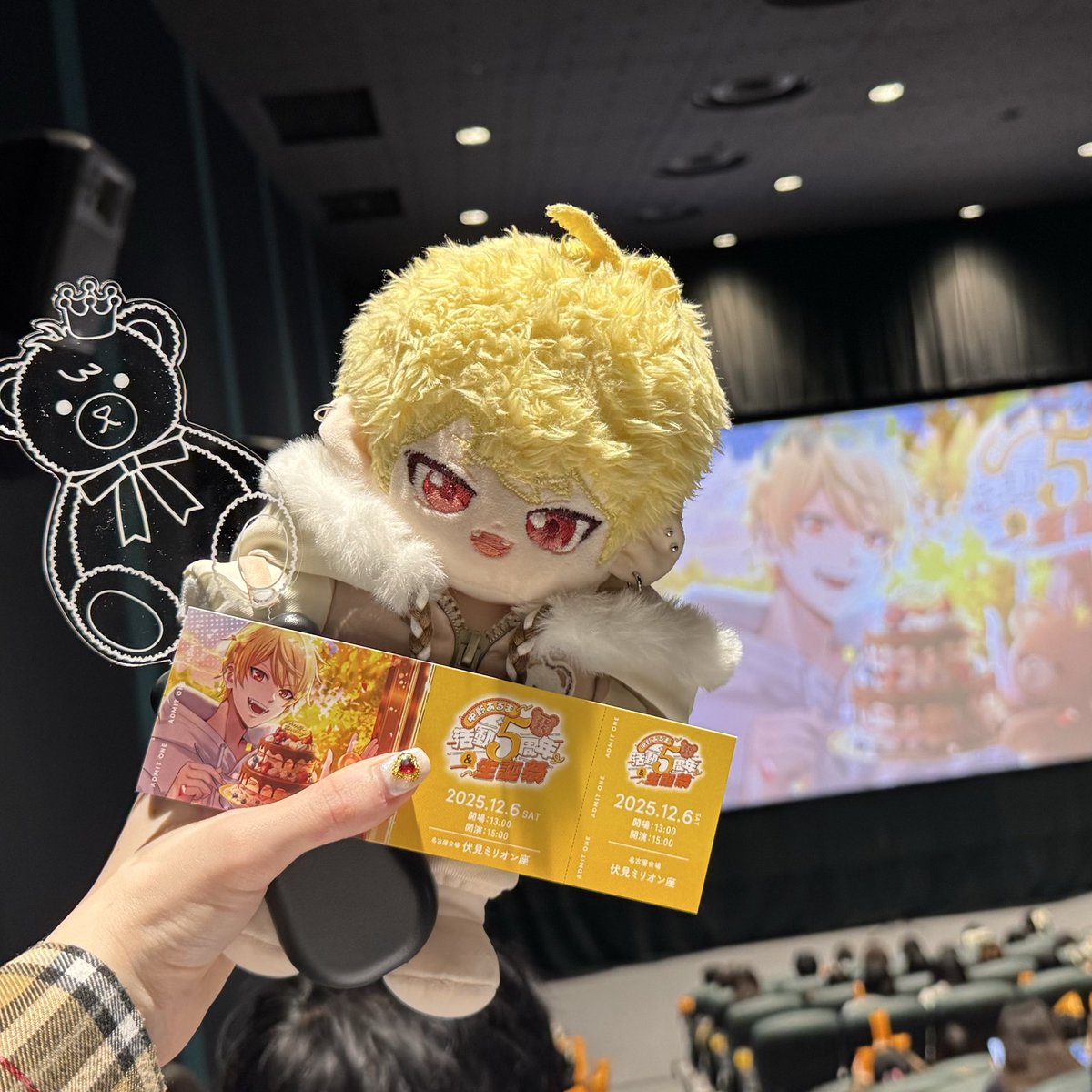 __tetoranran's tweet photo. お誕生日おめでとうございます💛お誕生日当日にイベントやってくれて&amp;名古屋に連れてきてくれてありがとう💛とっても楽しかった❗️広告はオタクハートしたかったので👍ポーズで描いてもらいました（笑）
 #中野あるま生誕祭2025 
 #中野あるま27 https://t.co/CSpToSQl6f