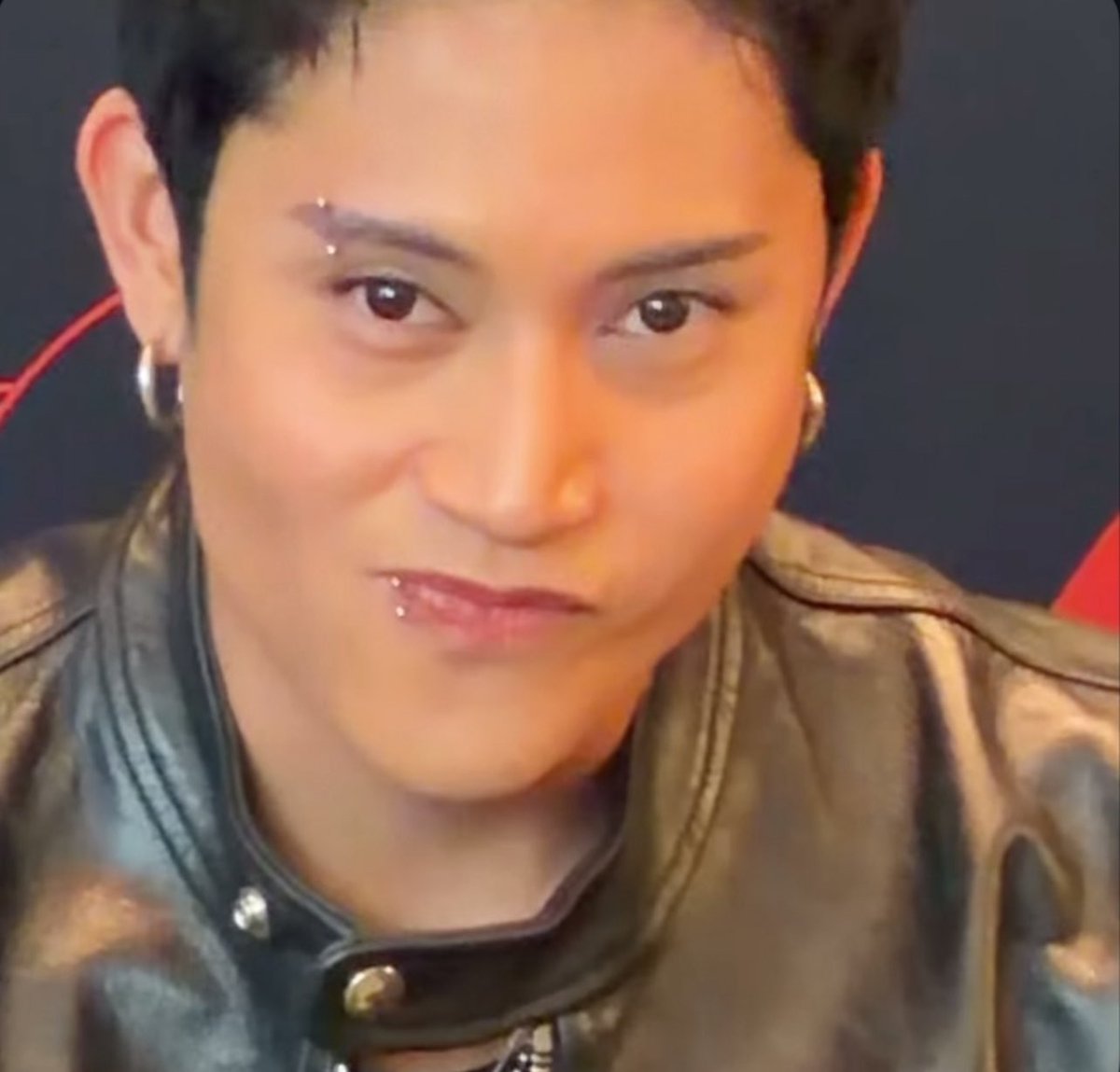 fjsdvmps's tweet photo. bidyo ng bidyo 🙄 https://t.co/pxKgG0EQrG