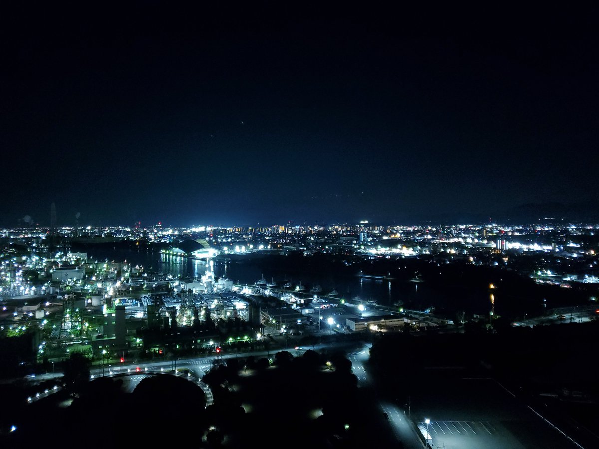 伊勢神宮と四日市工場夜景