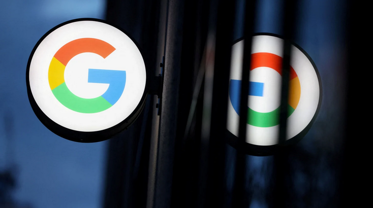 US judge finalizes remedies in Google antitrust case including length of partner contracts and sharing of raw Search interaction data -> A US judge rules Google must renegotiate annually any contract that makes its search engine or AI app the default on smartphones and other