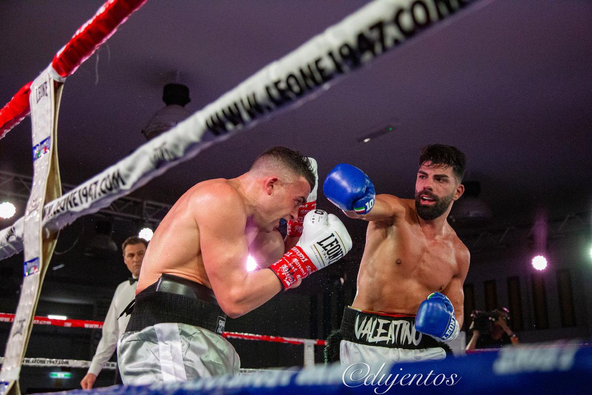 🥊 Calangianus Boxing Night - Foto L. Crobeddu 

🥊 🏆 Titolo  EBU silver Supergallo    
🥊Francesco De Rosa  Campione  🇮🇹 

🥊🏆 Titolo Italiano SuperMedi 
🥊 Riccardo Valentino Campione 🇮🇹

🥊 Org. Promo Boxe Italian
🏟️palaExpo Calangianus 

#Itaboxing #Boxing #Boxer #Pugilato