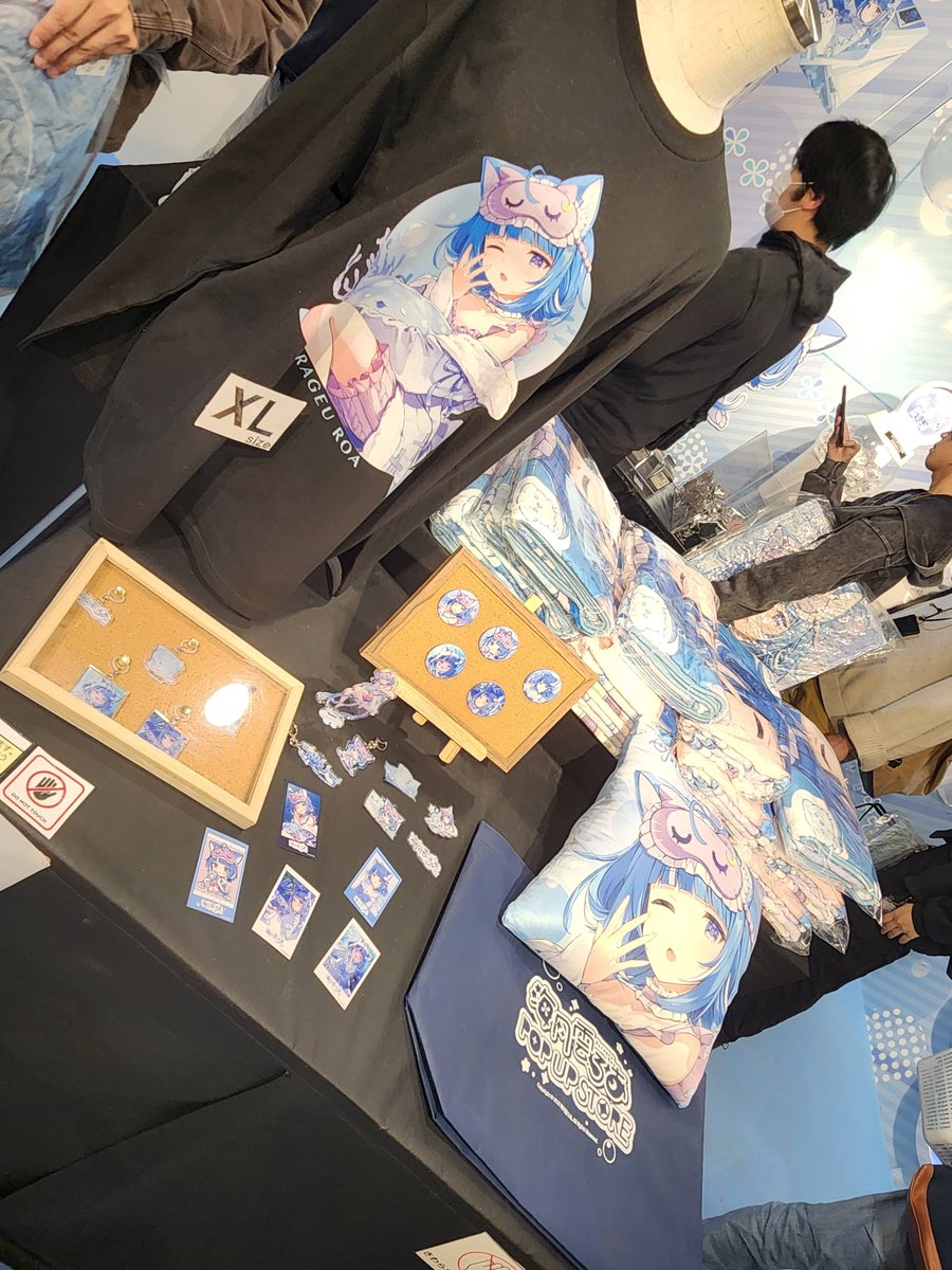 海月雲ろあ ポップアップストア ブランケット限定ショップ 海月雲ろあ 渋谷