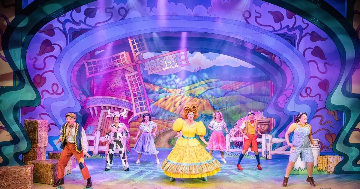 Jack and the Beanstalk - <a href="/ExeterNorthcott/">Exeter Northcott</a>  "...this was a panto with plenty of heart, energy and festive spirit."
<a href="/comaweng/">Chris Omaweng</a> londontheatre1.com/reviews/jack-a…