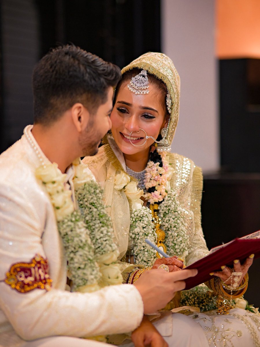 the_fab_app's tweet image. #SaraKhan and #KrishPathak seal their forever in beautiful dual ceremonies, honouring both Hindu and Muslim traditions. A celebration of love, unity, and togetherness... ♥️

#muslimbride #muslimwedding #muslimah #hinduwedding #hindumuslim #tvactress #indianbride #indianwedding