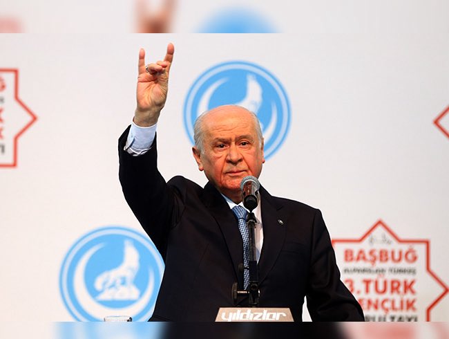 Liderimiz Devlet Bahçeli, duruşuyla bozkurtların asaletini, iradesiyle Türk milletinin sarsılmaz gücünü temsil eden kutlu bir liderdir.