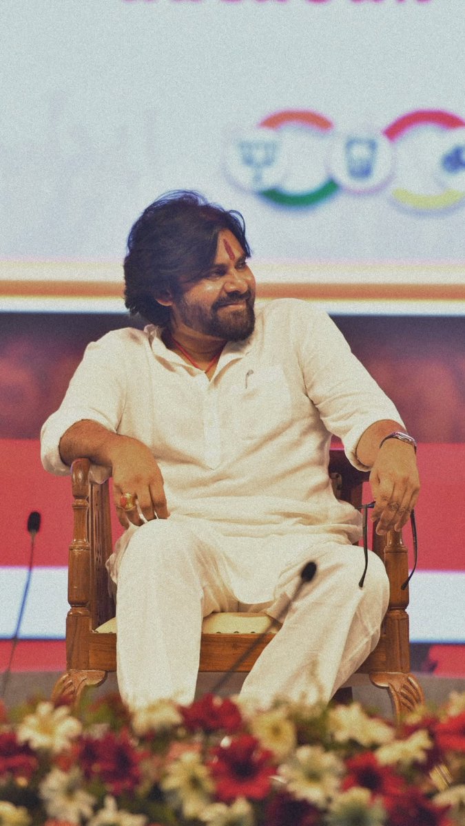 AjayYantrapati2's tweet photo. #TelanganaLovesPawanKalyan అను నిత్యం పోరాట యోధుడు @PawanKalyan  అన్న love you ❤️ https://t.co/ZHbafrTX08