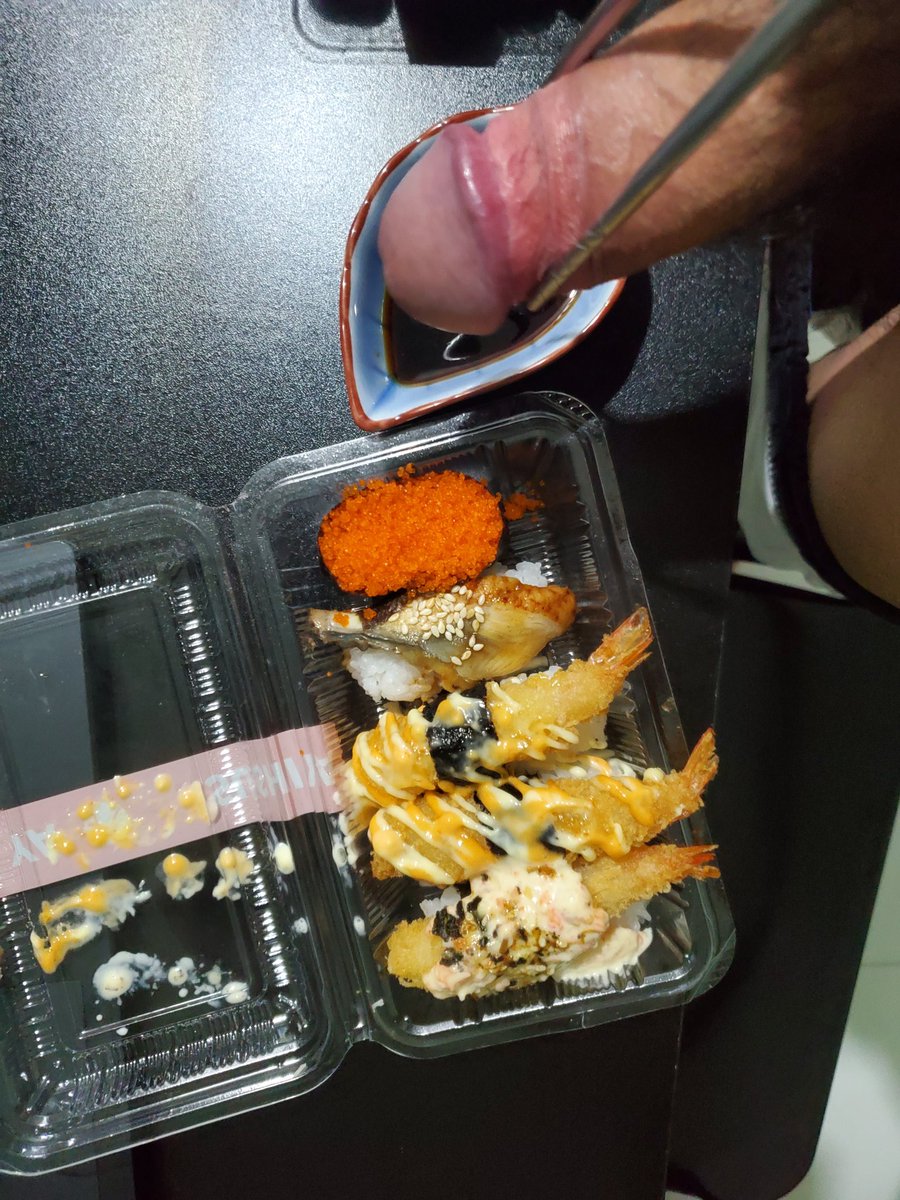 nickze02's tweet photo. sushi date~🍣 https://t.co/dc3SBU1wRp