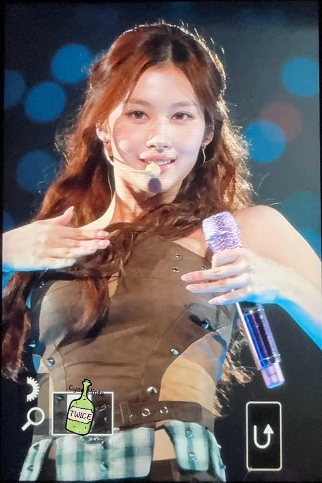 Cyan Hints tweet media