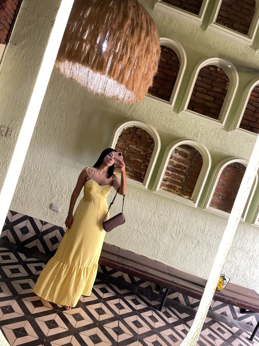 mangelesss05's tweet photo. donde nadie pueda ir💛 https://t.co/zLa80ZVJhX