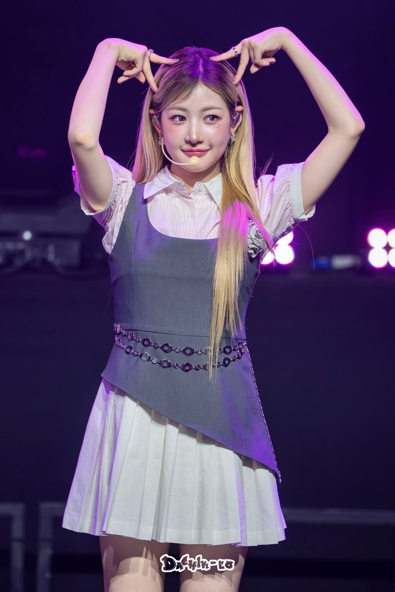 20251205 FIFTY FIFTY (피프티피프티) : Welcome to Tweny Party