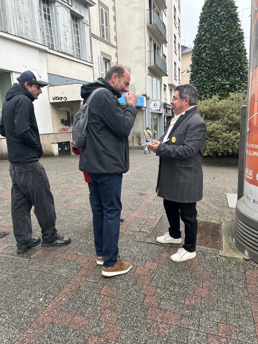 cmerlier87's tweet photo. ✅ Échanges ce matin pour présenter nos premières propositions #pourLimoges avec @MiguelThierry2: pour une ville qui prend soin, qui protège, qui relève les défis environnementaux et qui retrouve sa fierté ! 🏡🌳🌷
💪Vous aussi, rejoignez la dynamique ! #Municipales2026 https://t.co/cKSg5HkrRm