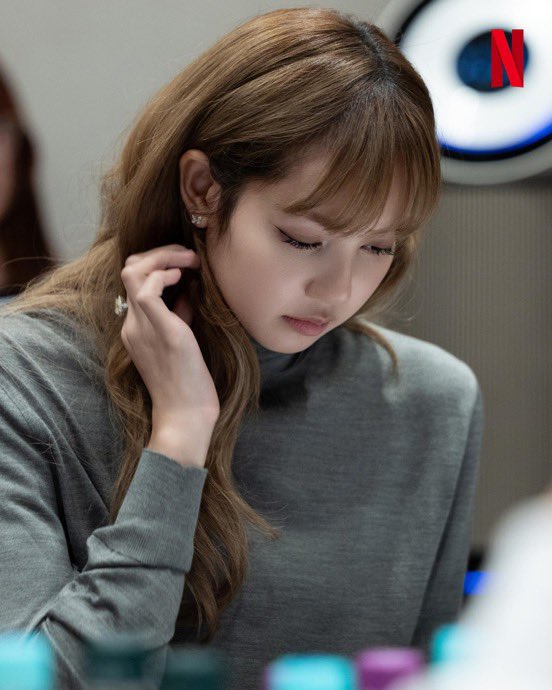 Billboard — #LISA TO CO-STAR IN ‘EXTRACTION’ UNIVERSE ACTION MOVIE ‘TYGO’ FOR NETFLIX

• The K-pop superstar will appear in the film alongside Korean action veteran Don Lee and "Squid Game" actor Lee Jin-uk.