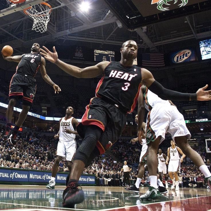 Esta foto de LeBron James y Dwyane Wade cumple hoy 15 años

Una de las más icónicas en la historia de la NBA 💯