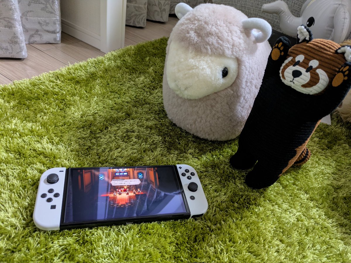 見守られならがゲームしてまふ😉