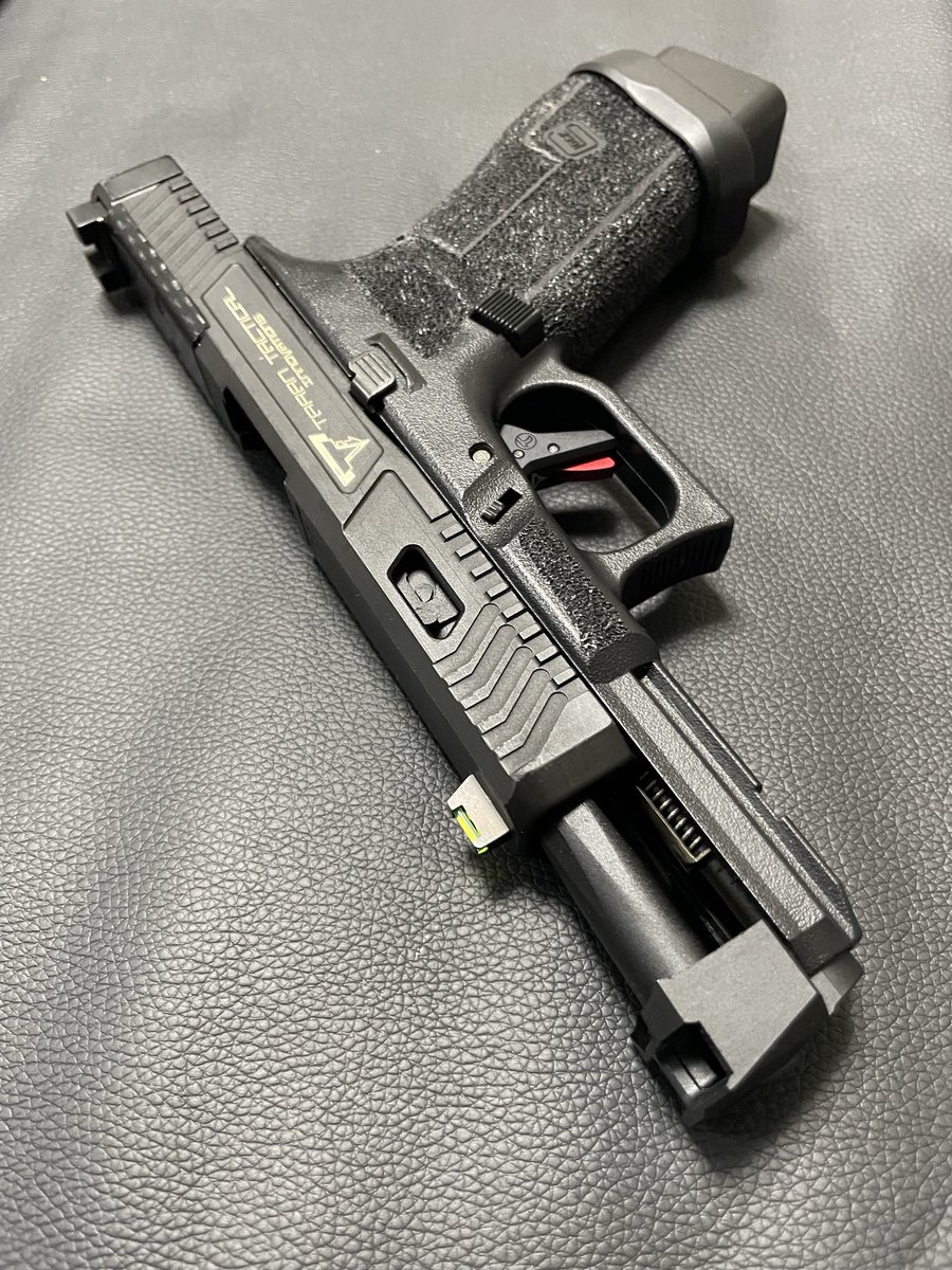 RYO_GUNCAT's tweet image. #黒い銃
#TTI