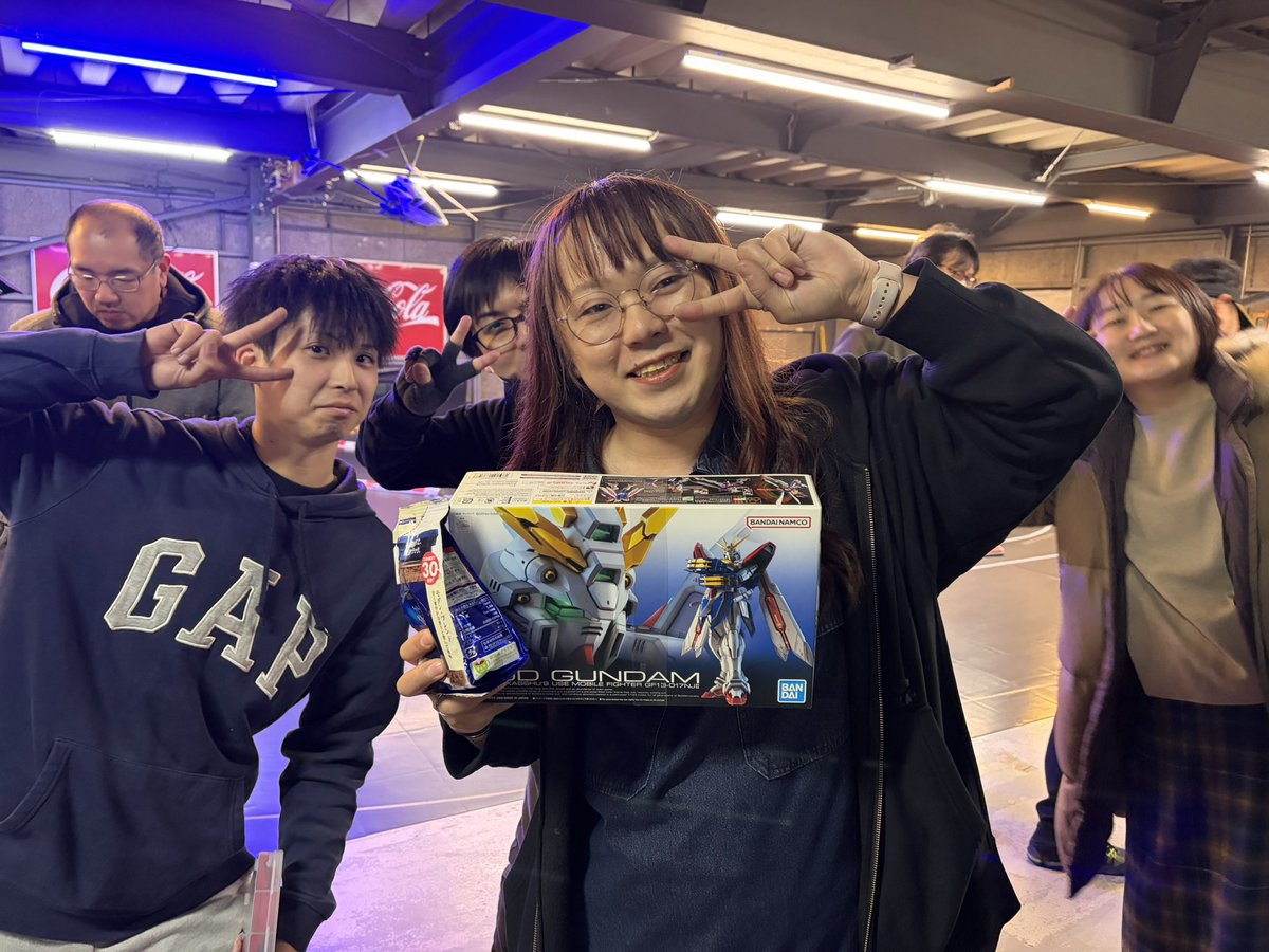 ohmツインサーキット
オープン20周年記念
ミニ四駆ナイトレース
開催しました♪
師走の忙しい中たくさんのご参加ありがとうございました😊
お客様からもたくさんのご協賛頂きありがとうございました😊
来年は1月10日土曜日
ミニ四駆ニューイヤーナイトレースです☆