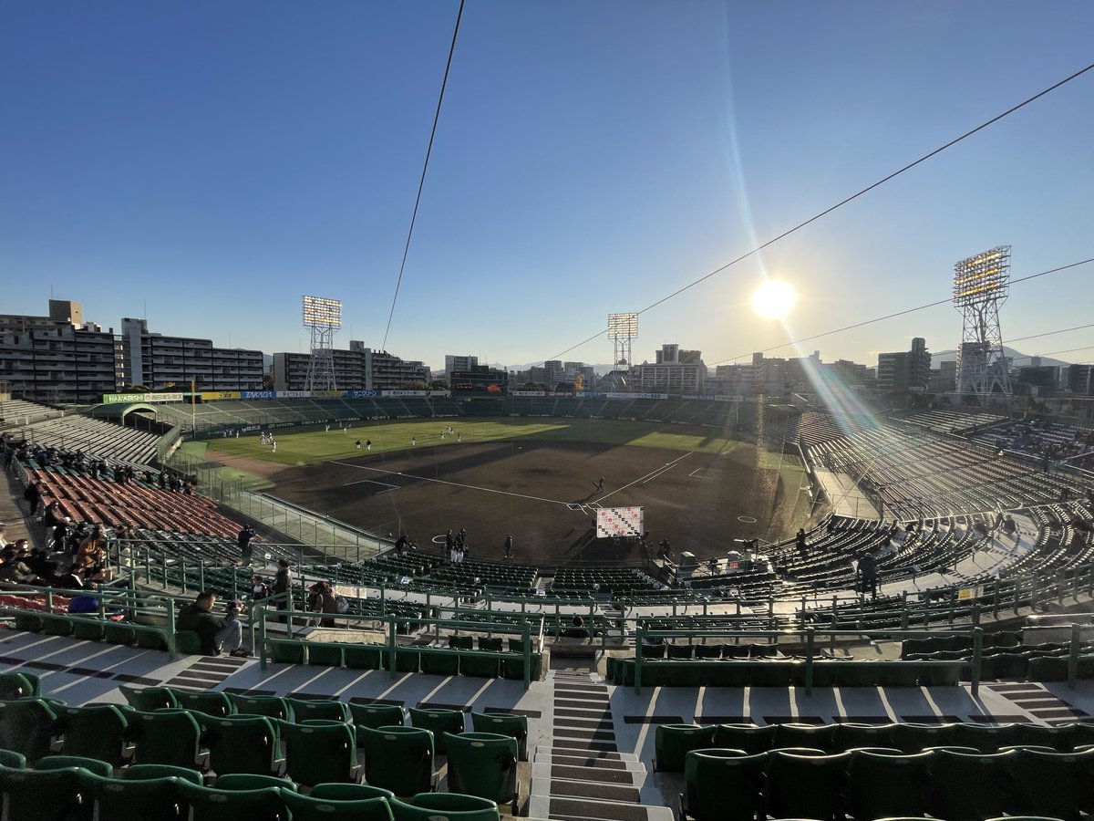 ラストゲーム2025は北九州市民球場⚾️
12球団のユニホームを来たファンが同じ球場に集う光景が好きです✨
３ラン打った三ツ俣さんを取材できなかったのが痛恨…