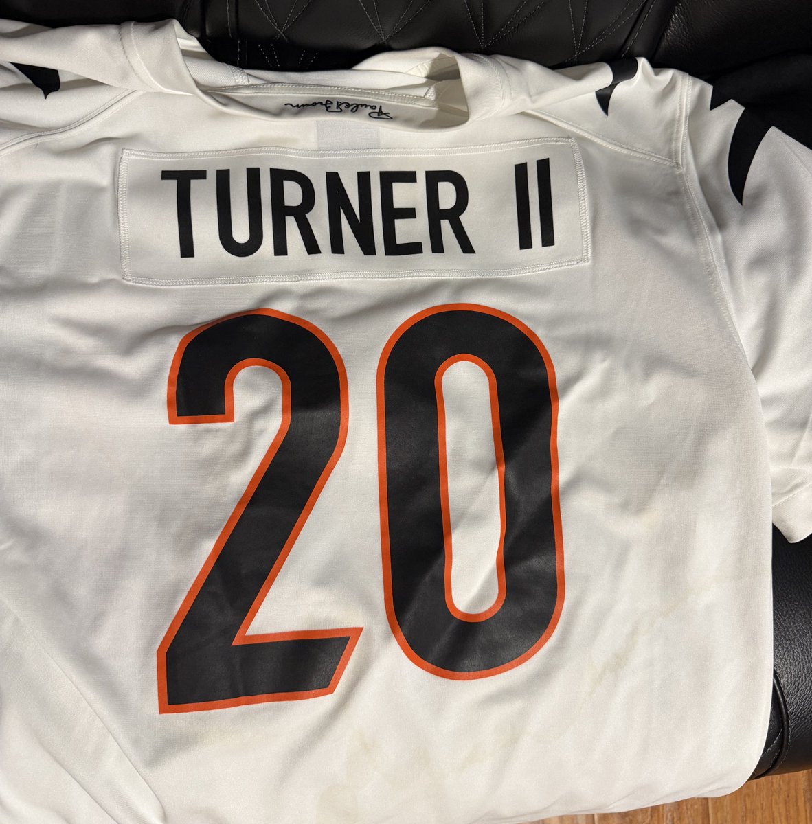 I was looking through the jerseys to figure out which one to take to Buffalo and this one spoke to me. 🔒 

#ProBowlVote for DJ Turner II