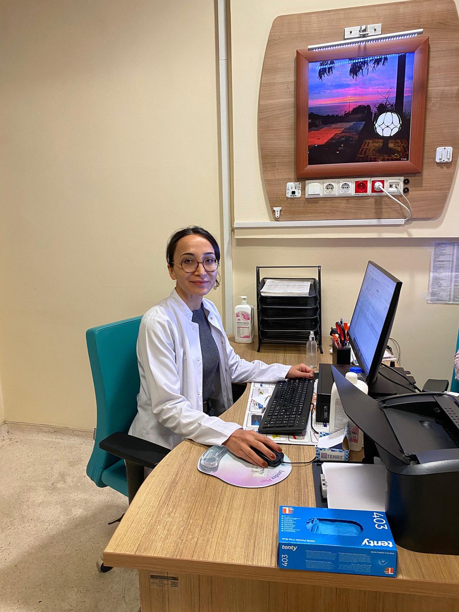 Hopa Devlet Hastanesi’ne Üç Yeni Uzman Hekim Atandı.

hopam.com/icerikdetay.ph…