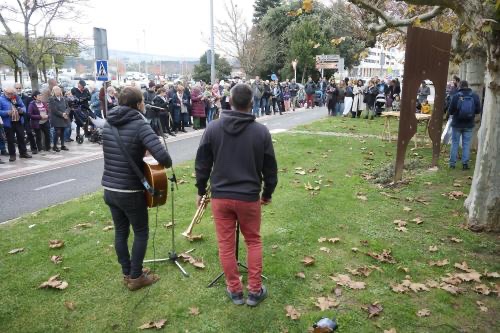 SortuBaranain's tweet image. Karmele Solaguren, emakume langilea, Barañainekin konprometitua, Euskal Herri aske, sozialista eta feminista batekin amesten zuen militantea. Estatuak diseinatutako estrategia baten bidez erahila bere semea preso zen Ekain bisitatzera zihoanean.