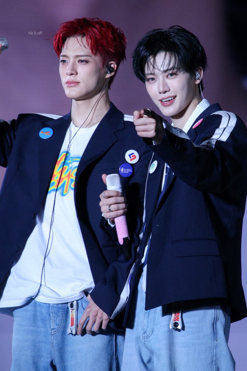 251206 드림쇼4 대만

꽃미남크루 미남 잘생김

#재민 #JAEMIN #제노 #JENO #엔시티드림 #NCTDREAM