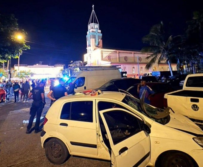 VividProwess's tweet image. This is unbelievable. 10 dead and at least 19 wounded after a man in a car rams a large crowd gathered for a Christmas celebration in front of a church in France's Guadeloupe.