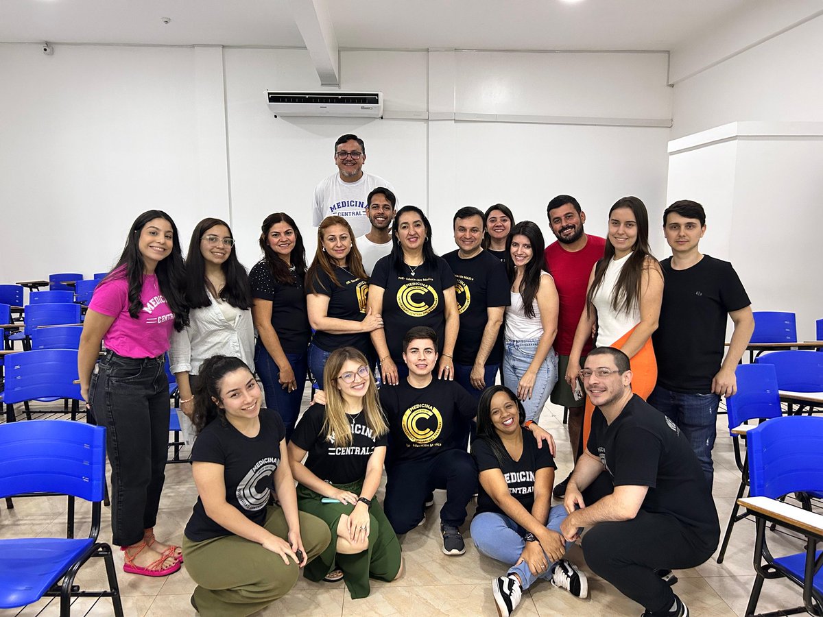 FranjaviColR's tweet photo. Año de desafíos y logros en el NIE Educación Médica.
Gracias a cada estudiante y docente por su compromiso.
¡UCP CDE, seguimos creciendo juntos! https://t.co/TNnxcX3Dyq
