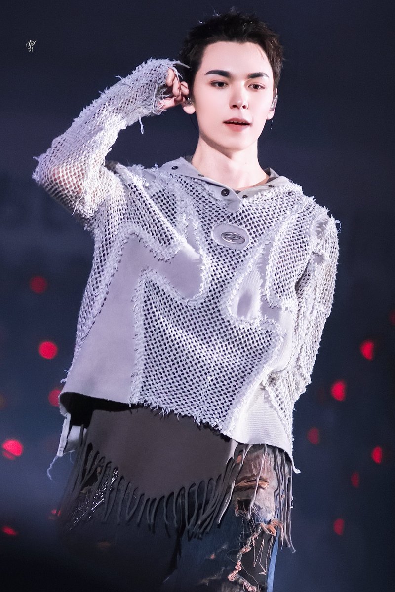 251206 SEVENTEEN WORLD TOUR [NEW_] IN OSAKA #버논 #최한솔 #VERNON