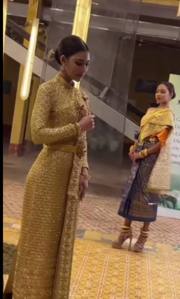 ใส่ทองหยองทั้งมือทั้งตีนก็ไม่ได้ทำให้ดูแพงขึ้นหรอก😌