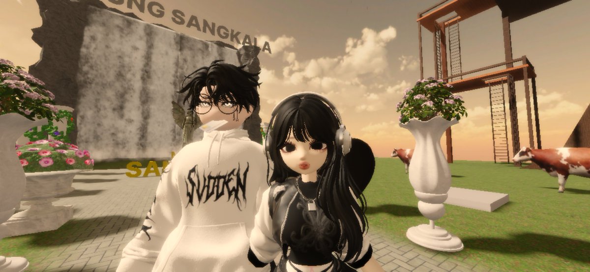 corncise's tweet image. kayaknya gua udah bodo amat sama typing orang, soalnya sama blio oke oke aja wkwkwkwk. gw gak pernah kepikiran bakal bareng sama cowok yang jauh lebih tua ☝️🤓. (sekalian foto sama si aa 😋)