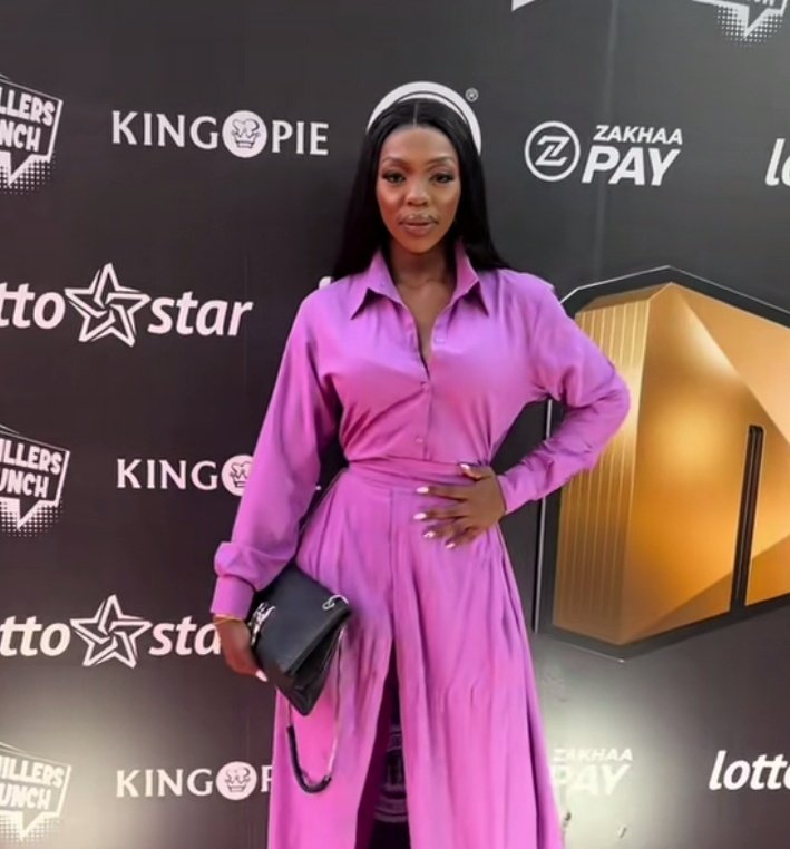 Oh that face, vuvukele down. What happened to Khosi Twala?