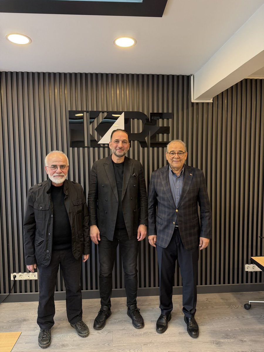 İTO Başkan Yrd. Mehmet DEVELİOĞLU ve
İTO Genel Sekreteri Prof.Nihat ALAYOĞLU'nu ofisimizde ağırladık, 
nazik ziyaretleri için kendilerine teşekkür ederim.

<a href="/MADevelioglu/">Mehmet DEVELİOĞLU</a>  <a href="/itokurumsal/">İstanbul Ticaret Odası (İTO)</a>