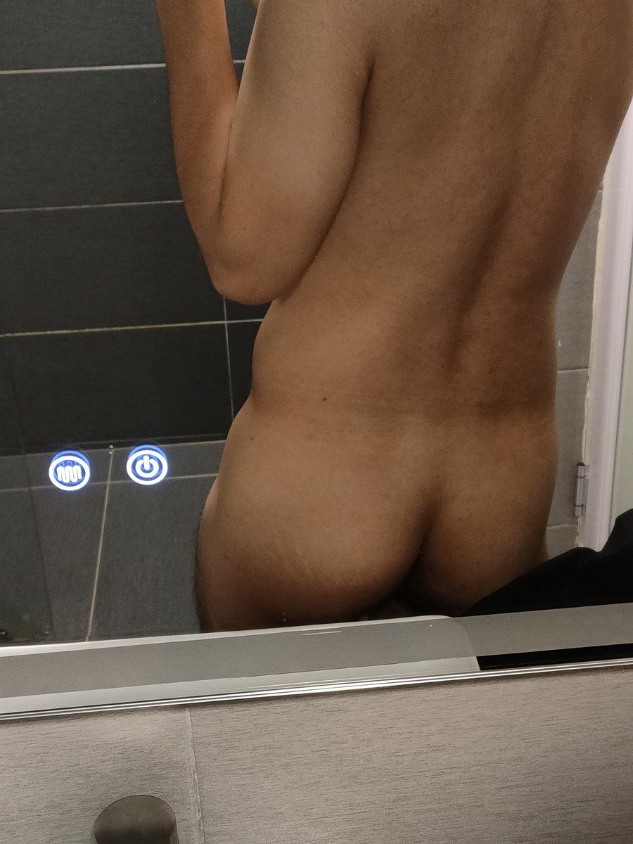 powerbtm0's tweet photo. 看上的欢迎私信√引我😜
🍑
#奶狗弟弟 #Btm #奶狗0 #奶0 #powerbtm #pm https://t.co/Mvs4CVu1as