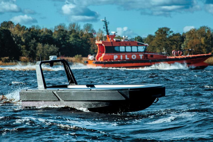 container_news's tweet image. #Port of #Riga introduces a #floating #drone to enhance the #smart #technologies

container-news.com/port-of-riga-i…