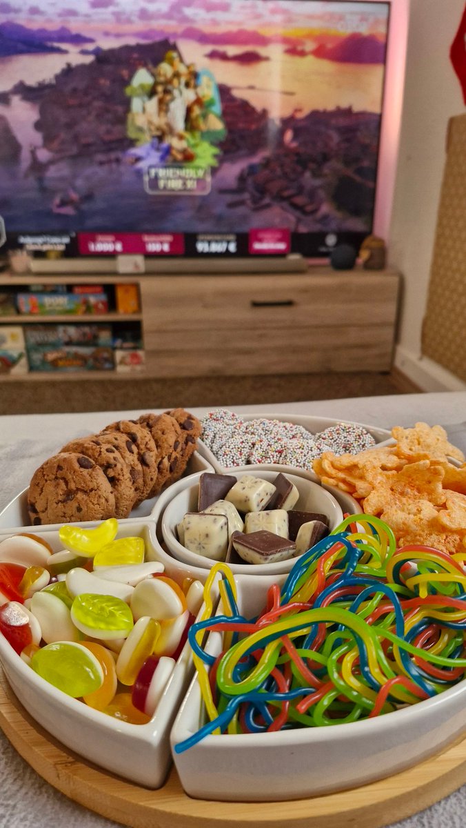 elGronkho's tweet photo. Wir sind ready für #FriendlyFire11 🥳 https://t.co/awUvSZ2ONQ