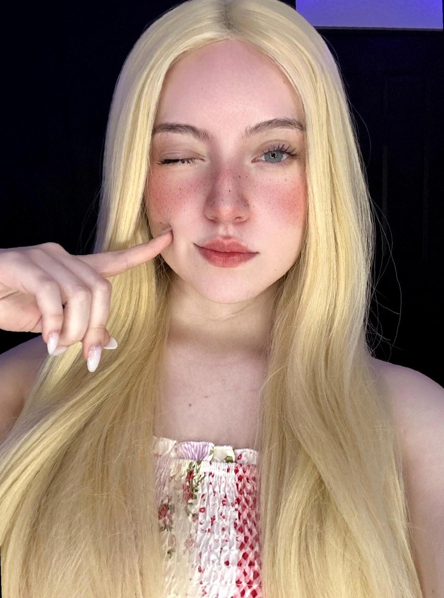 SpzToco's tweet image. i will fight anyone who says pineapple on pizza is the hill i die on 🍍🍕