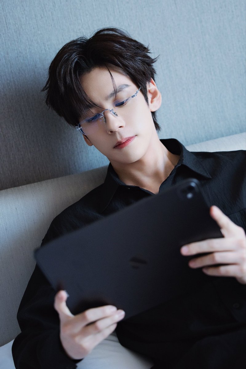 milesweiarchive's tweet photo. 📸 251206 Wei Zheming Studio Weibo Update #魏哲鸣 #WEIZHEMING #MILESWEI https://t.co/wuxkRFbeR2