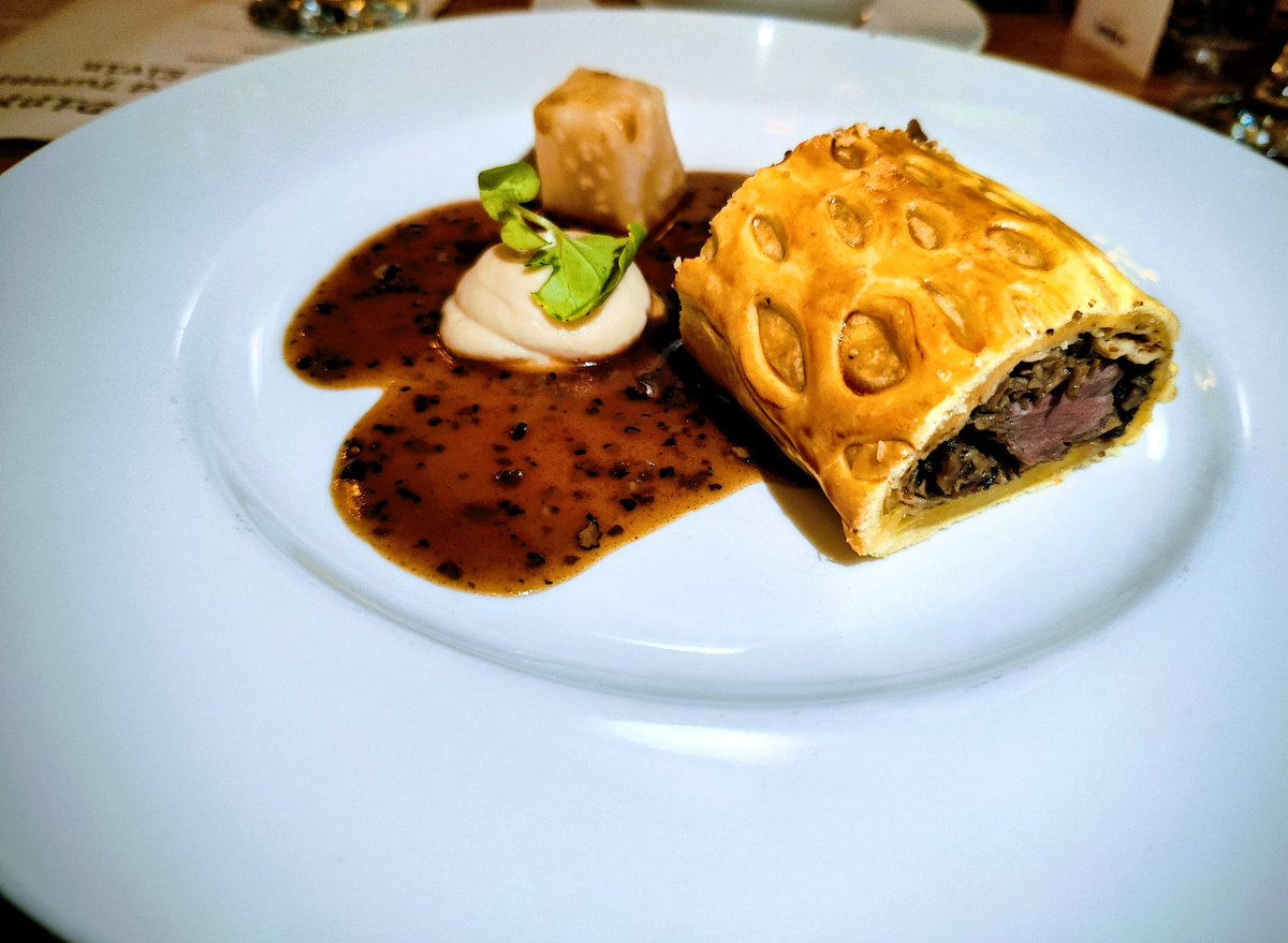 Warwick Lea tweet media