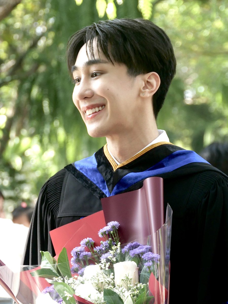 praewnpp's tweet image. 🎉🧑‍🎓
#GuideGraduation #Guidekc 
#GuideKantapon