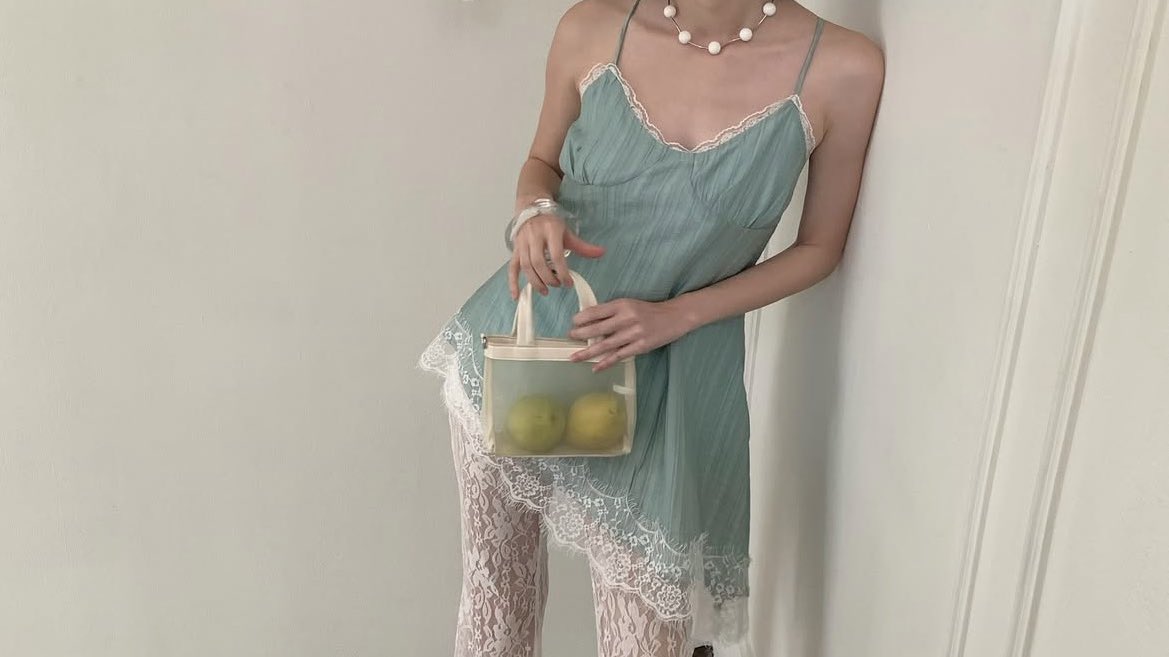 ช่วงนี้เสื้อผ้าของ nomade น่ารักจริงง ยิ่งคอลเสื้อหนาวคือที่สุดด ดีไซน์คือถูกจัยมากก แล้วทำออกมาหลายแบบเลย ลองไปดูได้คั้บบ🩰🎀🍨