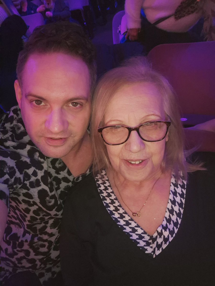 All That Dazzles tweet media