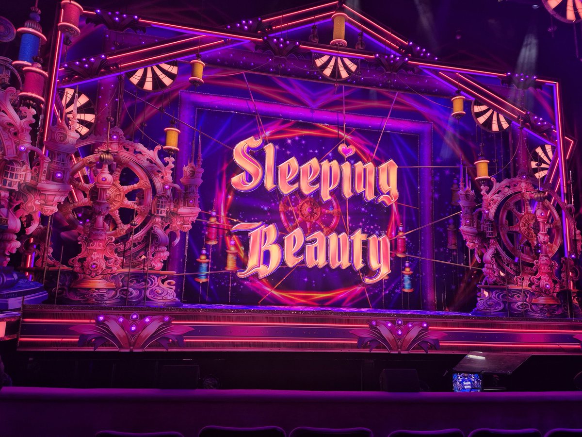 All That Dazzles tweet media