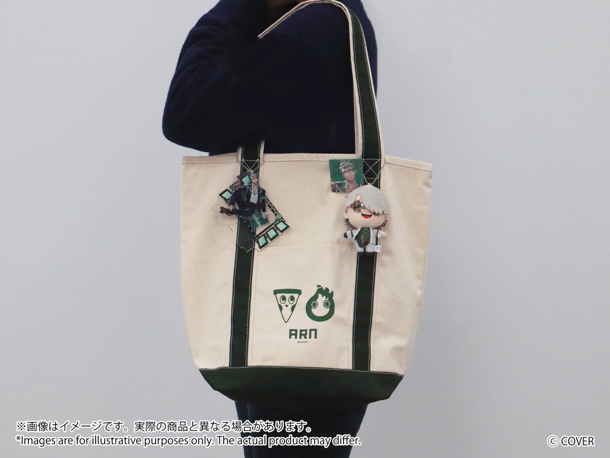 各アイテムこんな感じ！
ぬいかわいいし缶バッジかっこいいしアクスタサイズ感最高だしトートバックにつけた時の統一感神です😂マジで良い