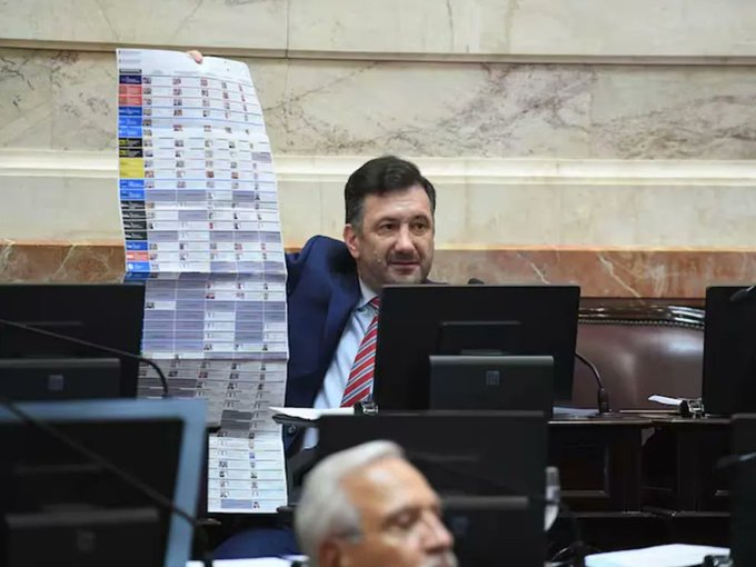 TLRedonda's tweet image. Cuando te dan el fixture del #Mundial2026 en la carnicería