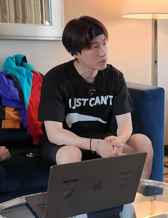 sa1tyhigh's tweet image. 이거 탐내시던 분들 많길래...
제꺼 사는 김에 링크 올리고 갑니다...

yellowhippies.kr/40/?idx=229