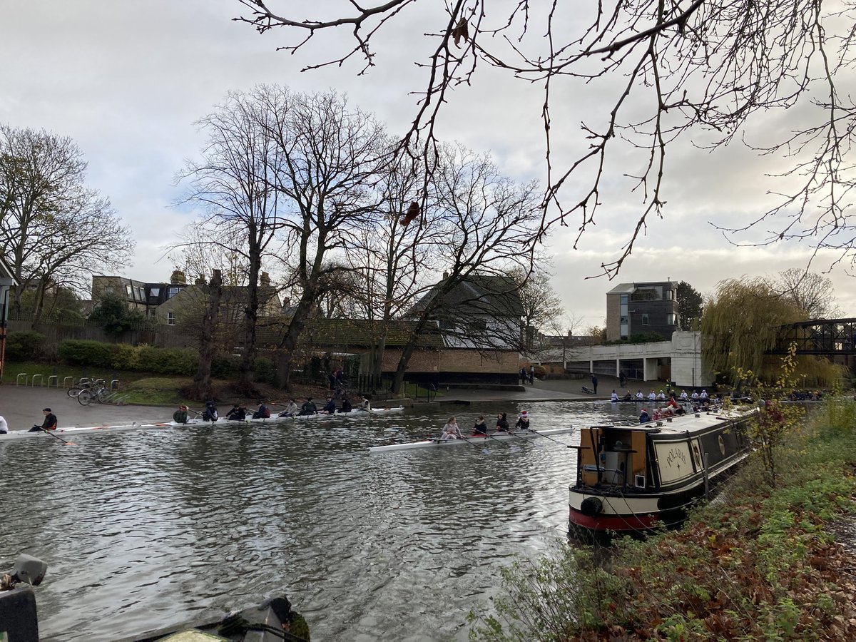 DfsStubbs's tweet image. End of term #Christmas #rowing eights on the #river #Cam in #Cambridge
