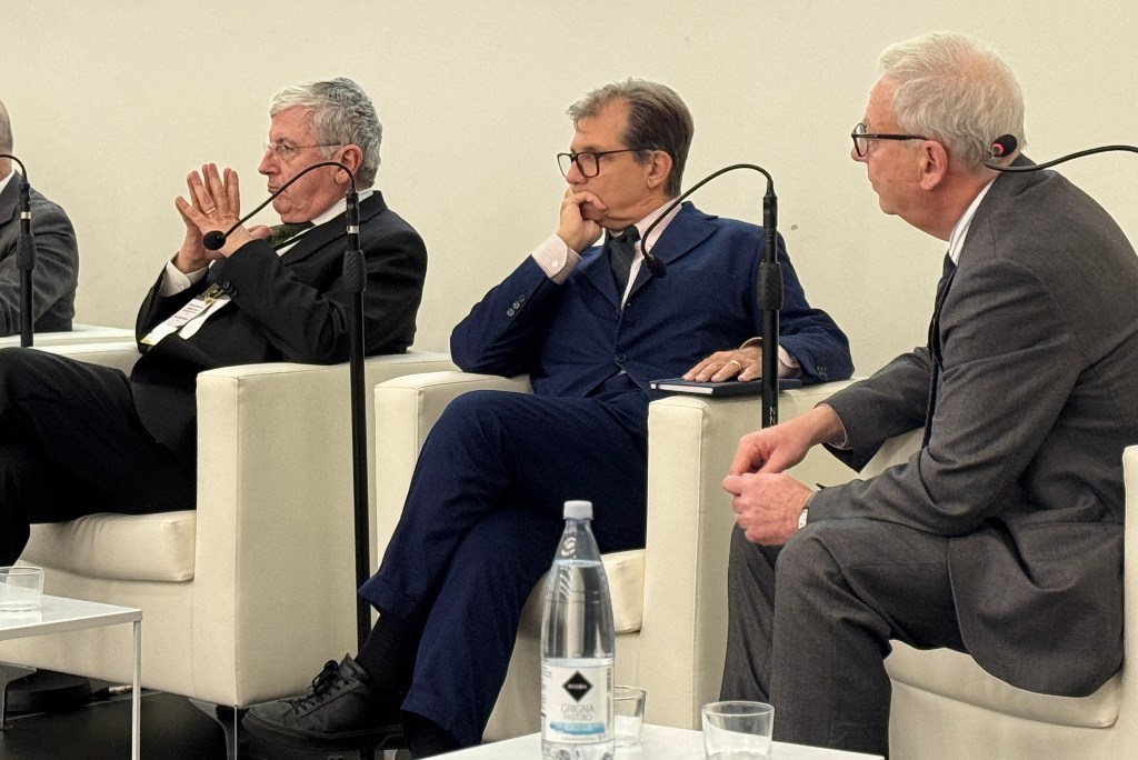 TRIESTE_news's tweet photo. Francesco Maria Talò: «Trieste può essere il trampolino per l’Europa verso l’Indo-Pacifico»  https://t.co/H6N6YF4Kdt https://t.co/JsLZq6Uai3