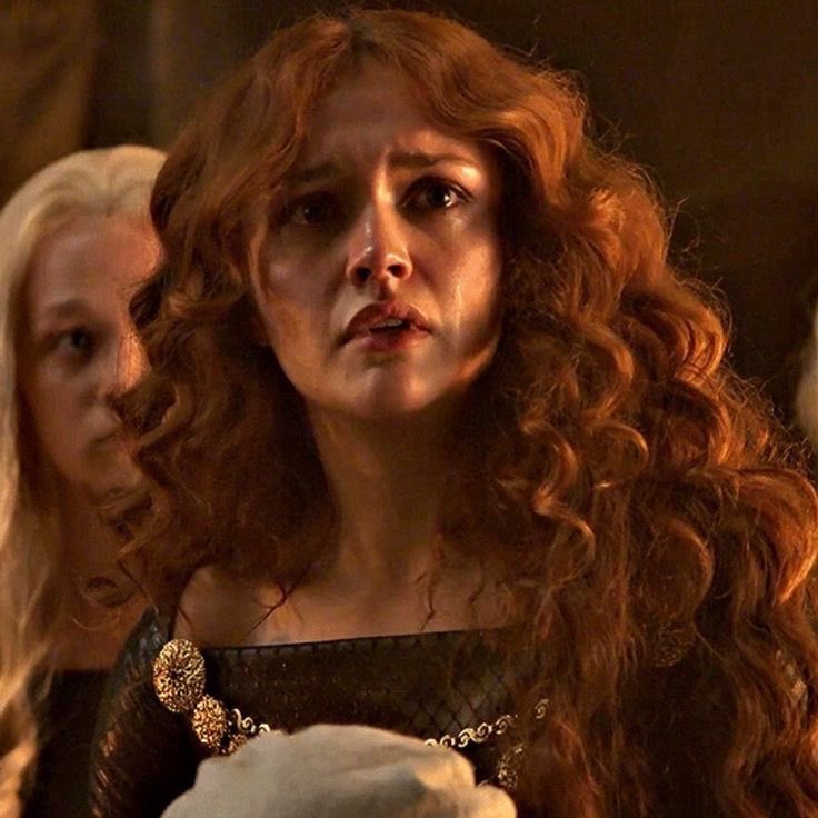 Olivia Cooke on #HouseOfTheDragon Season 3:

“More trauma, more turmoil, more me looking panicked and sad.”