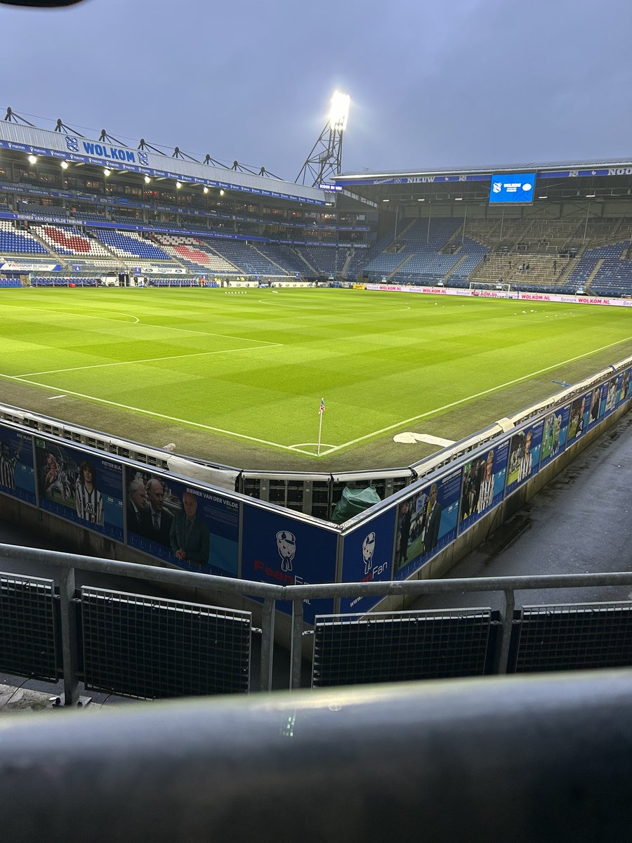 dave1913_'s tweet photo. Heerenveen away 👊🏻 https://t.co/bUgdf1seVg