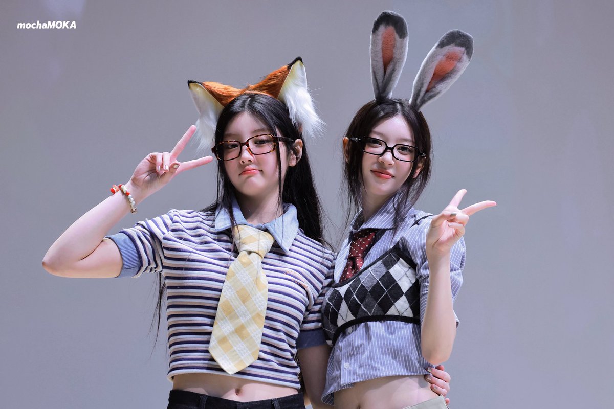 251206🦊🐰

#모카 #モカ #MOKA 
#원희 #WONHEE 
#ILLIT   #아일릿